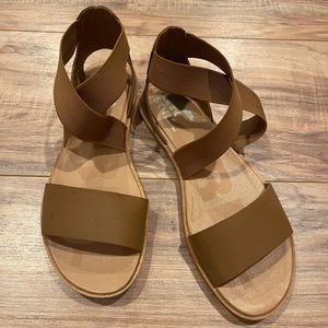 Sorel size 8 sandals